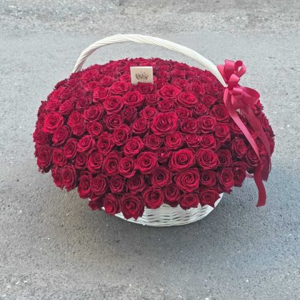 201 վարդ զամբյուղ